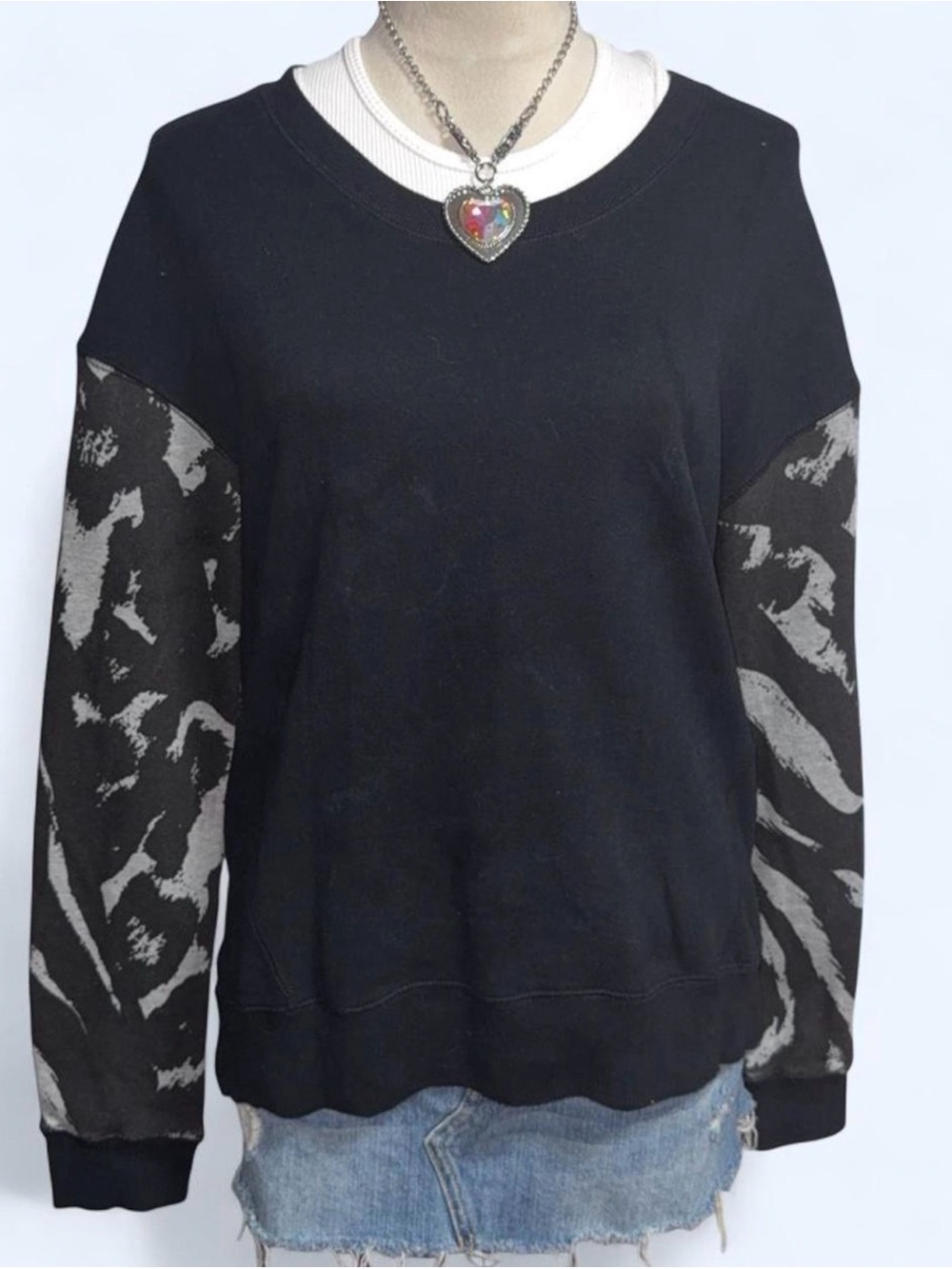 Fox Black Crewneck Sweatshirt with Gray Patterned Sleeves